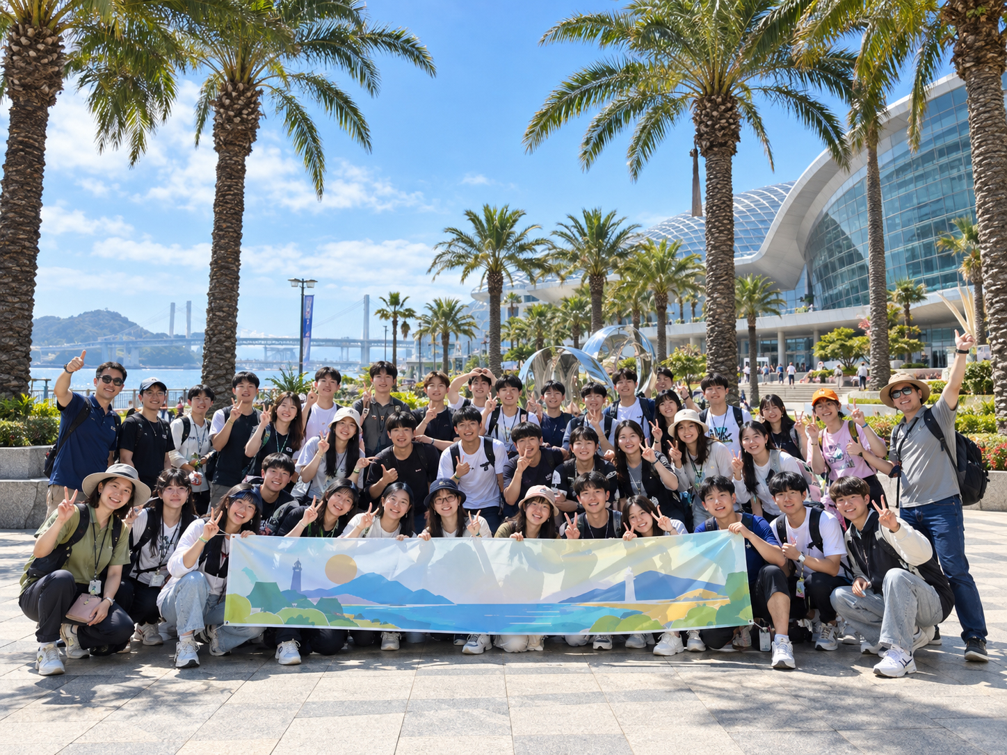 제주 자연을 둘러보며 현장학습을 하는 학생단체