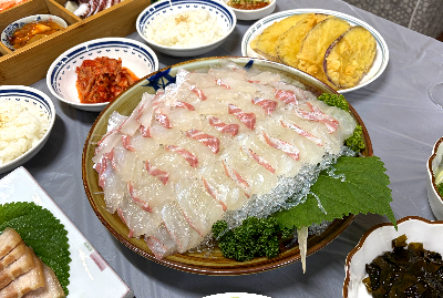 석식 : 제주 바다를 한상 가득 담은 회정식 요리, 회정식