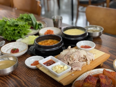 중식 : 신선한 쌈과 돔베고기의 조합, 돔베고기 쌈밥